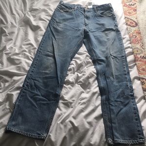 35” Light Wash Vintage Levi’s Mom Jeans